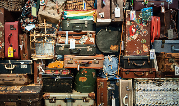 5 International Travel Tips for Filmmakers and Videographers - Travel Light 5 International Travel Tips for Filmmakers and Videographers - Travel Light