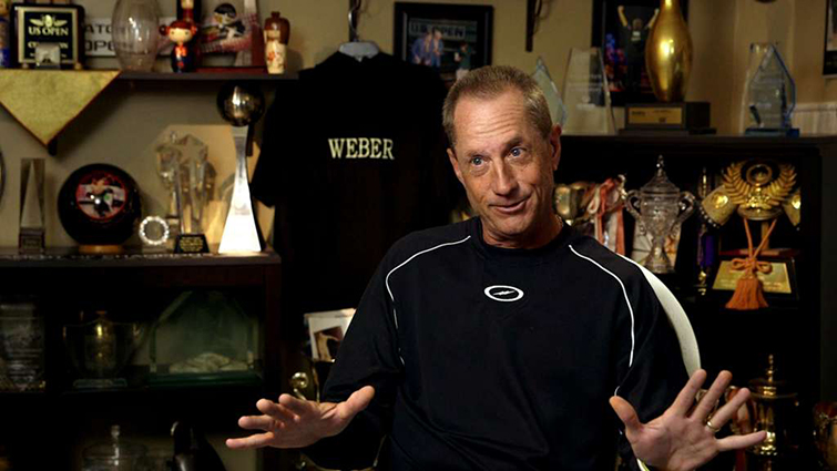 How to Use a Third Camera on Interview Shoots: Background How to Use a Third Camera on Interview Shoots: Background