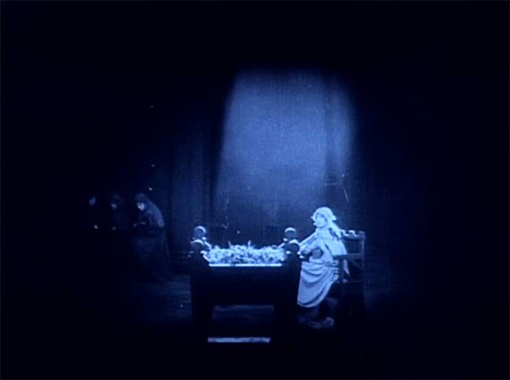 Cinematography Tip: Masks and Vignettes - Intolerance Cinematography Tip: Masks and Vignettes - Intolerance