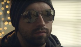 Shooting TIps: How to Remove the Glare From Reflective Objects