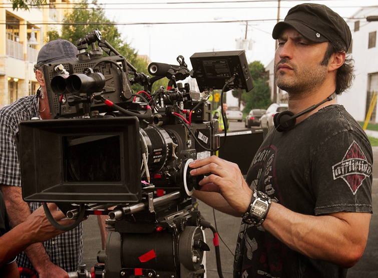 Get $7,000 from Robert Rodriguez to Make a Film in 14 Days - Robert