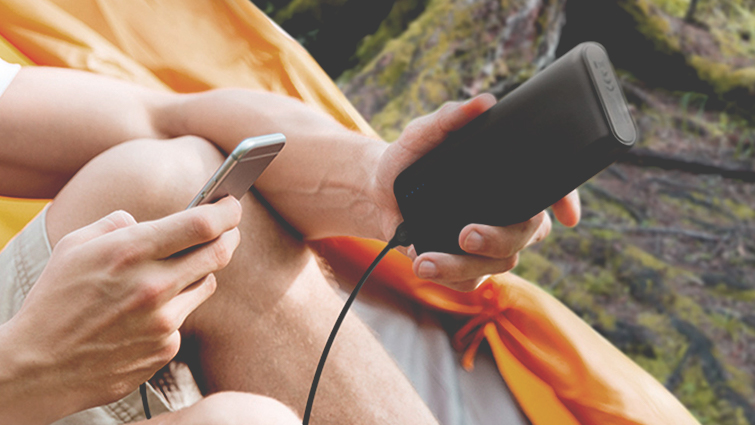 5 Actually Useful Wrap Gifts Your Crew Will Appreciate — Power Banks 5 Actually Useful Wrap Gifts Your Crew Will Appreciate — Power Banks