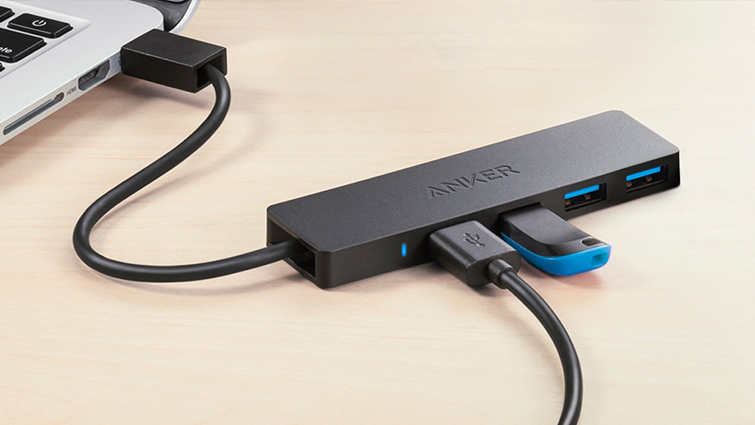 5 Actually Useful Wrap Gifts Your Crew Will Appreciate — USB Hubs 5 Actually Useful Wrap Gifts Your Crew Will Appreciate — USB Hubs