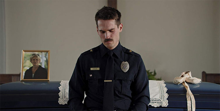 5 Advantages of Self-Distributing Your Next Feature Film — Immediate Returns 5 Advantages of Self-Distributing Your Next Feature Film — Immediate Returns