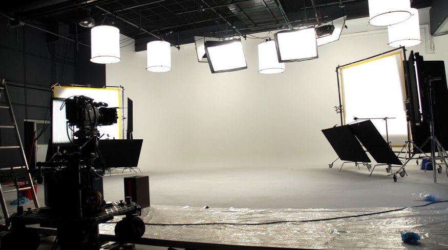 Learn How to Create a Timeless Look on a White Cyclorama