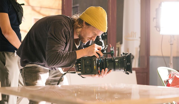 The Most Exciting Camera News and Rumors of 2020 — Cameraman Shooting with ARRI Alexa The Most Exciting Camera News and Rumors of 2020 — Cameraman Shooting with ARRI Alexa