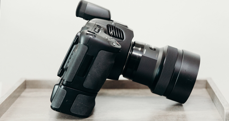 6K Pro's Battery Grip