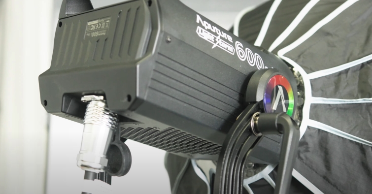 Aputure's Light Storm 600c