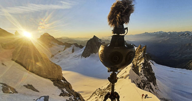 The Insta360 Titan with microphone photographed on a mountainside